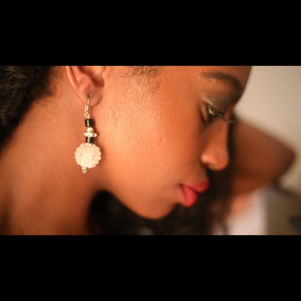 Sonya 15 Spellbound glassy black earrings